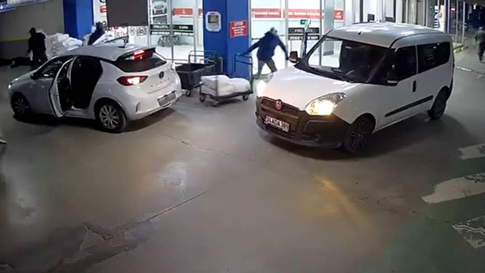 Kuyumcukent AVM&rsquo;de 20 milyonluk soygun
