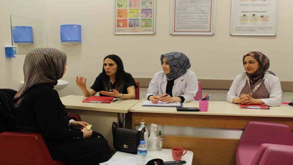 Tatvan&rsquo;da &uuml;cretsiz gebelik eğitimiyle anne adaylarının kaygıları azalıyor
