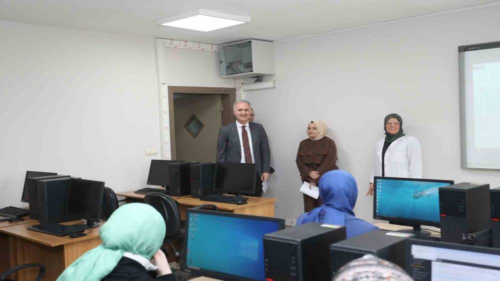 Başkan Taban&rsquo;dan İNESMEK kursiyerlerine ziyaret
