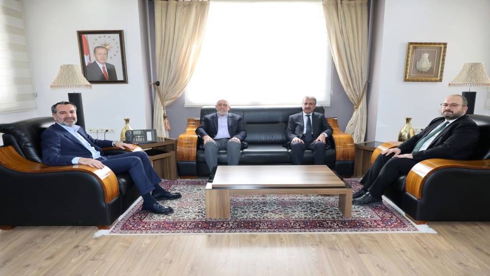 Ticaret Borsası Başkanı Dumandağ, Başkan Şerifoğulları&rsquo;yla bir araya geldi
