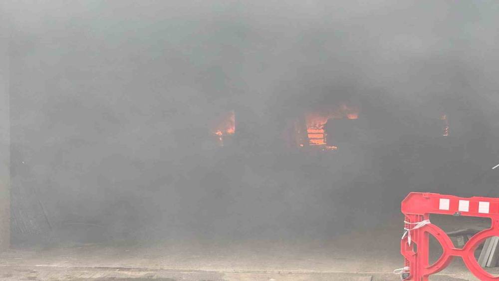 Rize&rsquo;de inşaat alanında yangın
