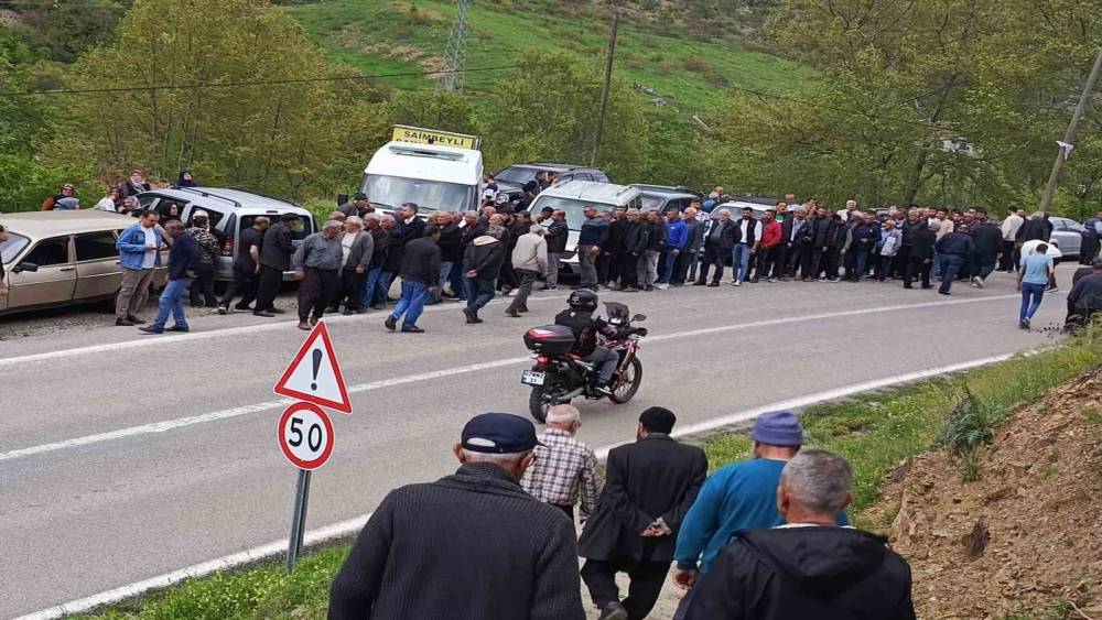 Şelalede boğulmuştu, engelli gen&ccedil; son yolculuğuna uğurlandı
