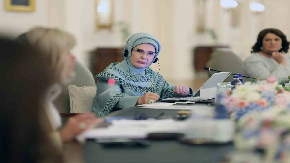 Emine Erdoğan&rsquo;ın NATO marjında buluşturduğu lider eşleri "&Ccedil;ocuklar, Teknoloji ve G&uuml;venlik" konusunu ele aldı
