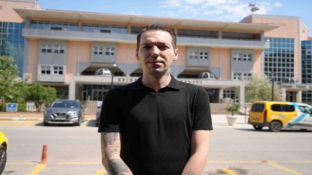 İkiz &ccedil;ocuklarını alamayan babanın feryadı: "&Ccedil;ocuklarımın bana verilmesini istiyorum"

