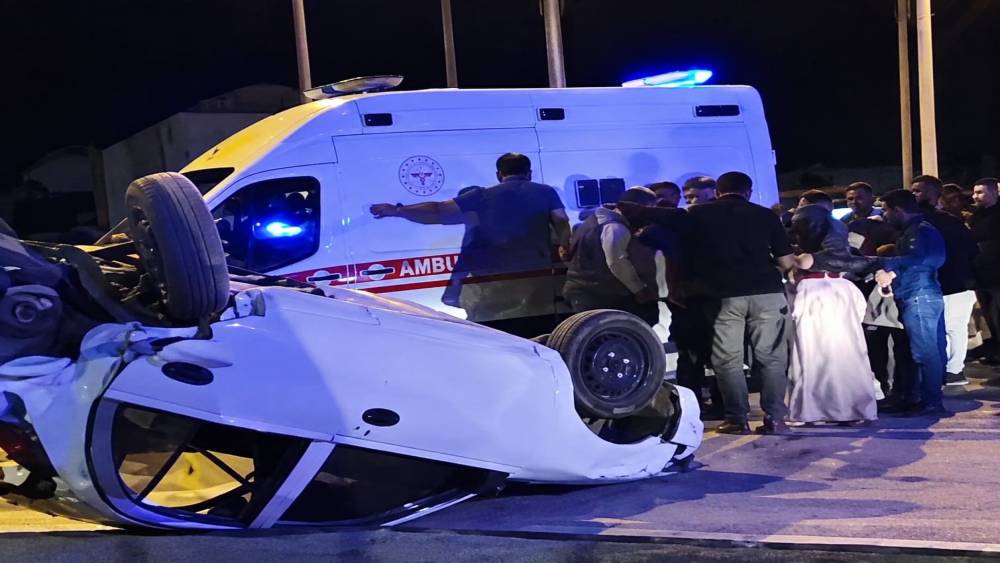 Bitlis&rsquo;te zincirleme trafik kazası: 4 kişi yaralandı
