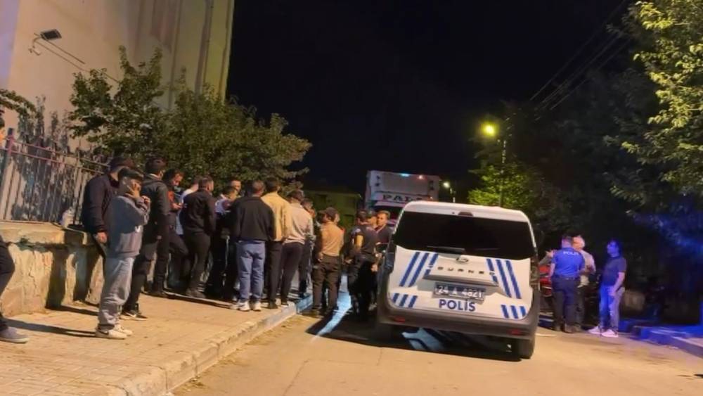 Erzincan&rsquo;da motosikletli grup ile okul idarecileri arasındaki tartışma karakolda sona erdi

