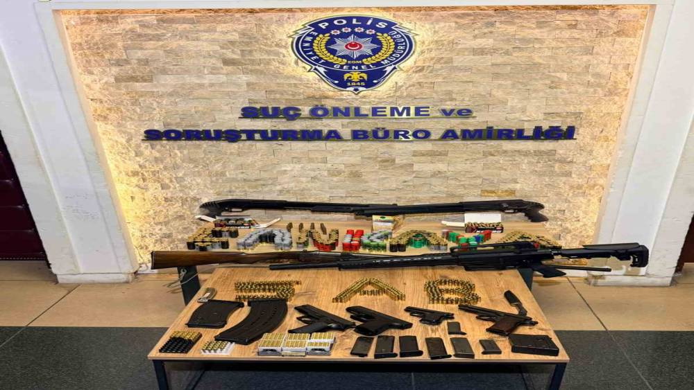 Ankara&rsquo;da d&uuml;ğ&uuml;nde havaya ateş a&ccedil;an 6 şahıs g&ouml;zaltına alındı
