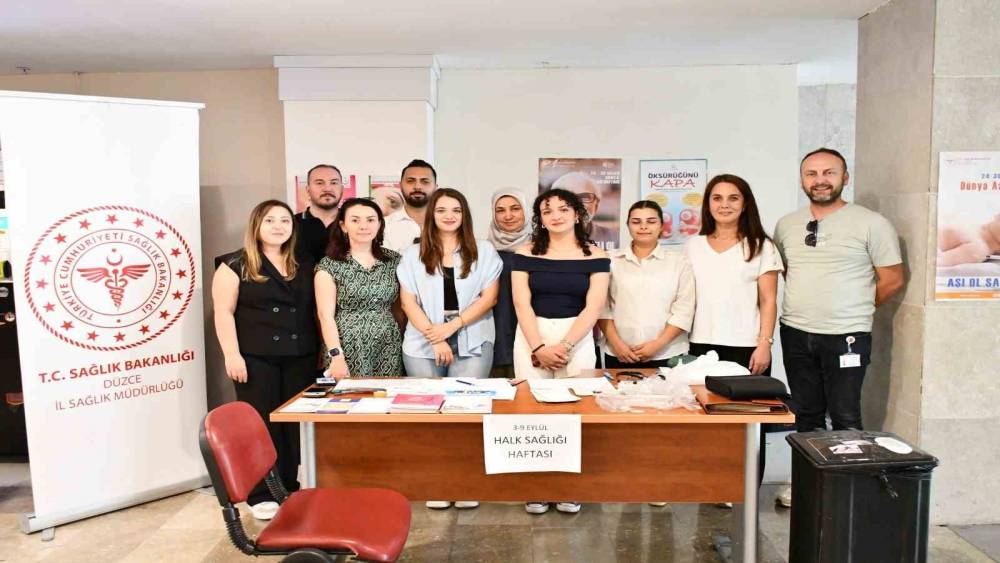 D&uuml;zce&rsquo;de hastanede "Her G&uuml;n Halk Sağlığı" standı kuruldu

