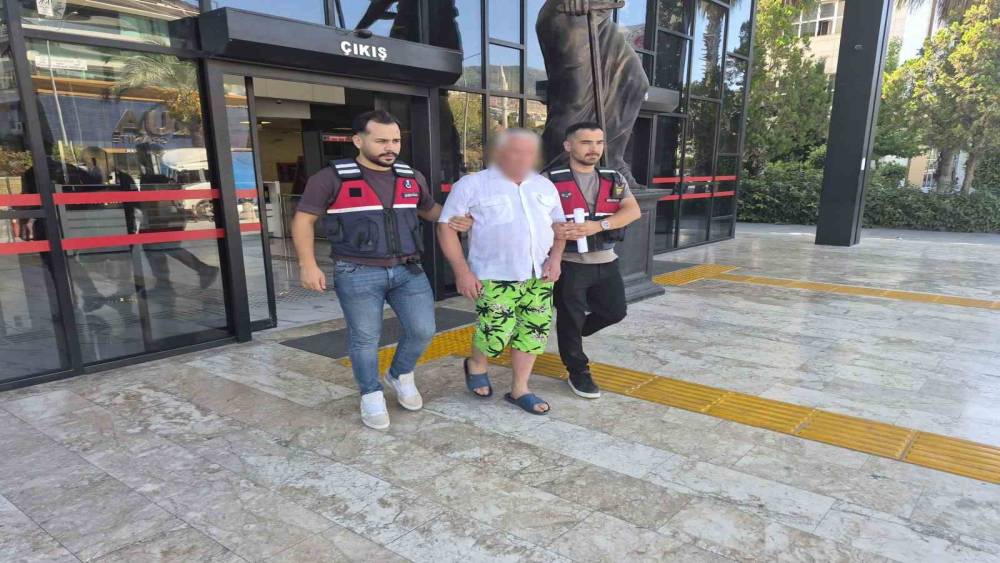 Alanya&rsquo;da kadın personele taciz iddiasıyla Rus turist tutuklandı
