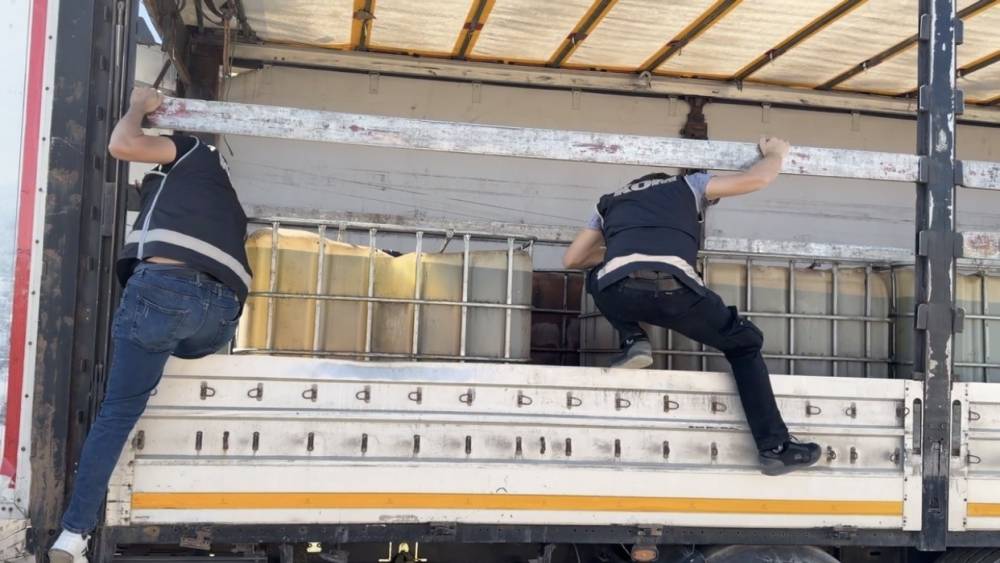 Iğdır&rsquo;da 9 bin litre ka&ccedil;ak akaryakıt ele ge&ccedil;irildi
