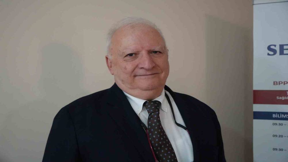 "Kristal oynaması" kaynaklı baş d&ouml;nmesine manevralı tedavi
