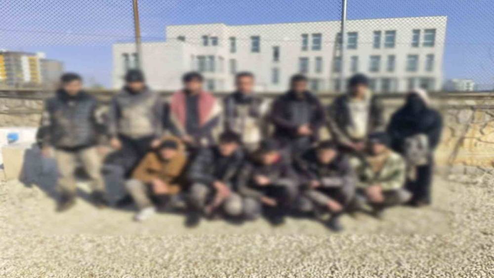 Şanlıurfa&rsquo;da 68 ka&ccedil;ak g&ouml;&ccedil;men yakalandı
