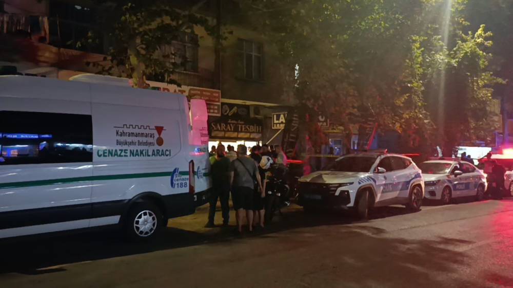Yemek masasında karısını &ouml;ld&uuml;ren kocaya 18 yıl 4 ay hapis
