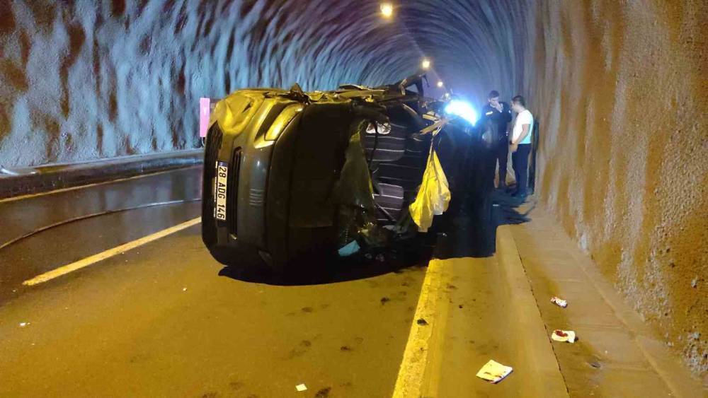 Eynesil t&uuml;nelinde trafik kazası: 3 yaralı
