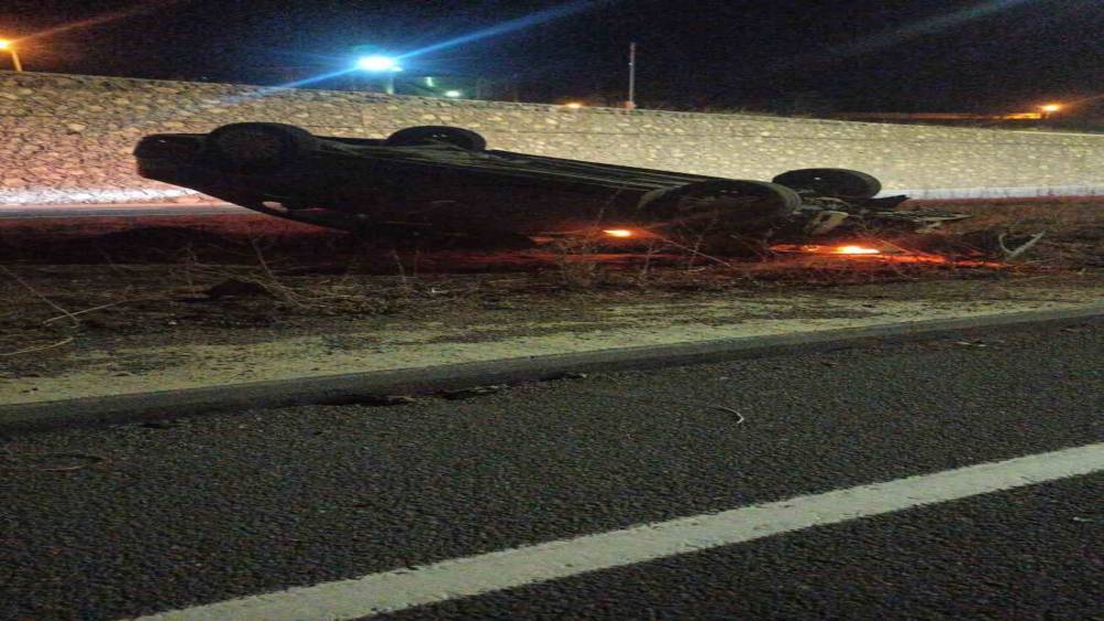 Gümüşhane’de kontrolden çıkan otomobil ters döndü: 1 yaralı
