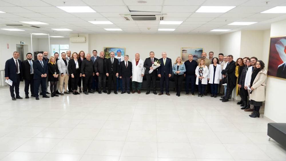 Ege &Uuml;niversitesi Tıp Fak&uuml;ltesi &Ccedil;ocuk Hastanesi yeni binası i&ccedil;in ilk adım atıldı
