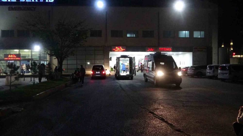 Malatya’da üç aracın karıştığı kazada 6 kişi yaralandı
