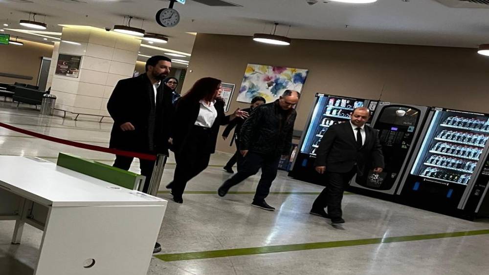 Vali Özkan’dan tedavisi süren Başkan Durbay’a ziyaret
