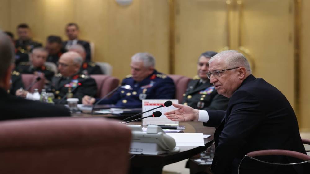 Bakan G&uuml;ler, Kara Kuvvetleri Komutanlığındaki değerlendirme toplantısına katıldı
