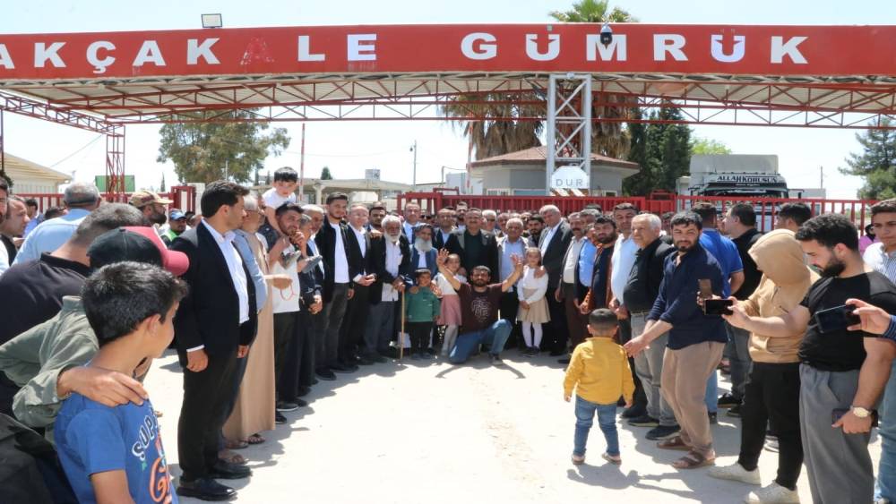 Ak&ccedil;akale G&uuml;mr&uuml;k Kapısı 12 yıl sonra sivil ge&ccedil;işlere a&ccedil;ılıyor
