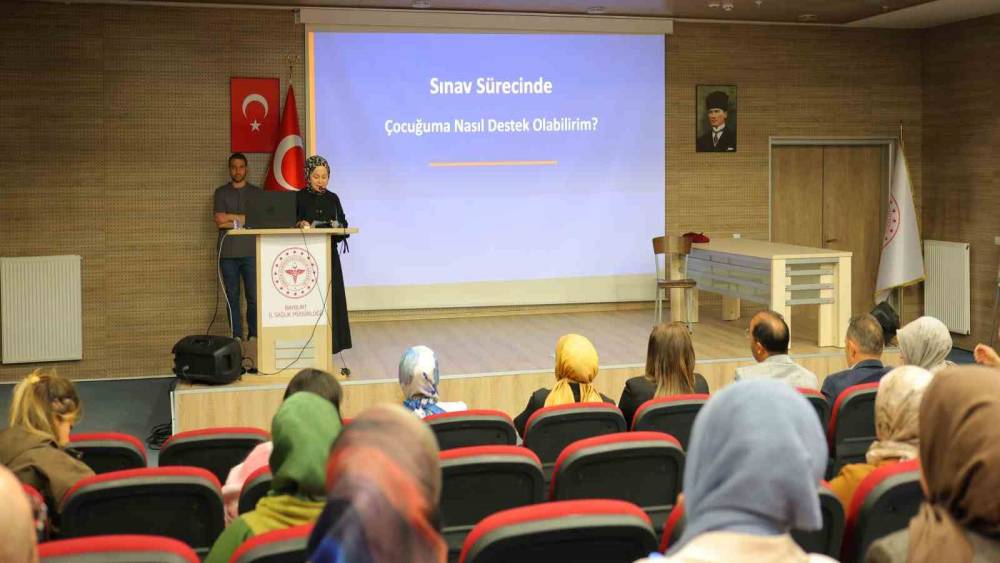 Bayburt&rsquo;ta &rsquo;Sağlıklı Hayat Saatleri&rsquo; programı d&uuml;zenlendi
