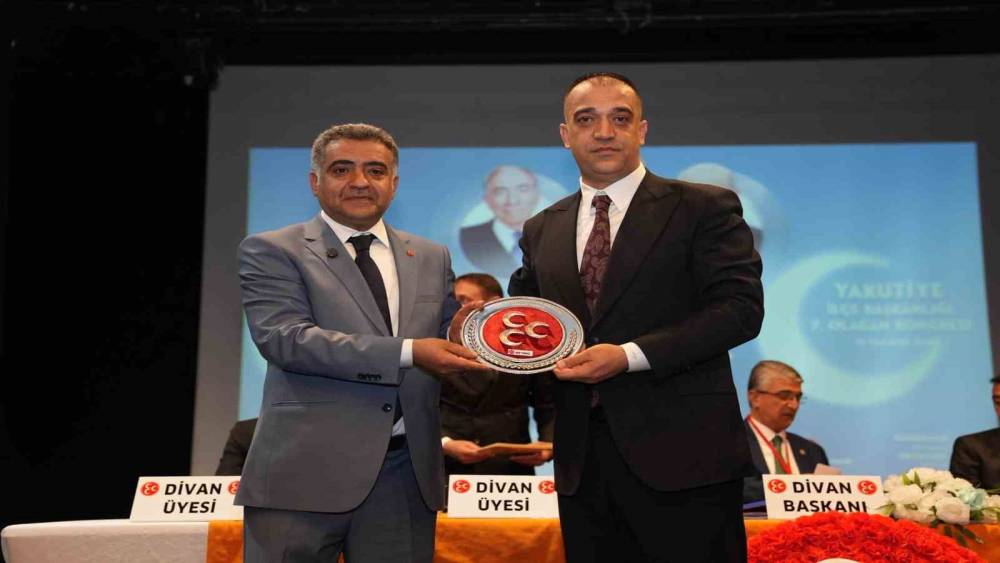 MHP Yakutiye il&ccedil;e kongresi yapıldı: Sinan Demir yeniden başkan

