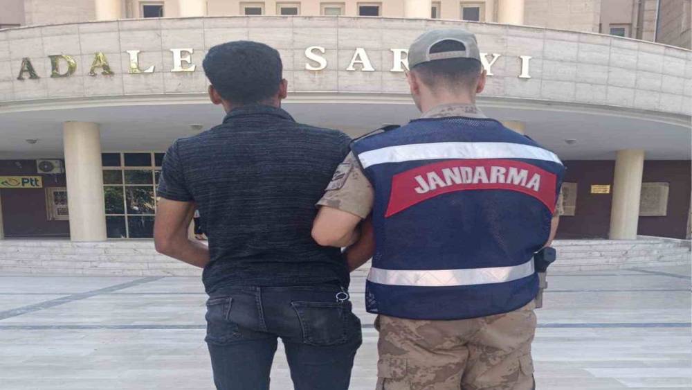 Şanlıurfa&rsquo;da 6 yıl 10 ay kesinleşmiş hapis cezası bulunan h&uuml;k&uuml;ml&uuml; yakalandı
