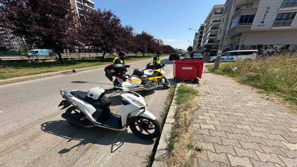 Otomobil ile motosiklet &ccedil;arpıştı: 1 yaralı
