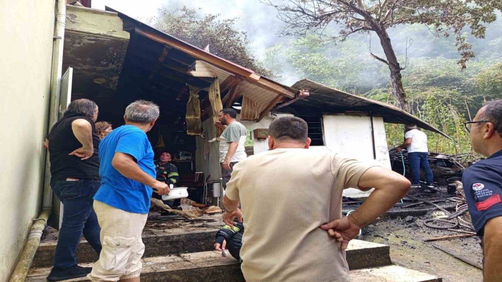 Trabzon&rsquo;da odunluk yangın: 1 yaralı
