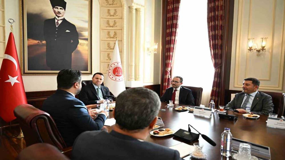 Bakan G&uuml;rlek, Nevşehir heyetini kabul etti
