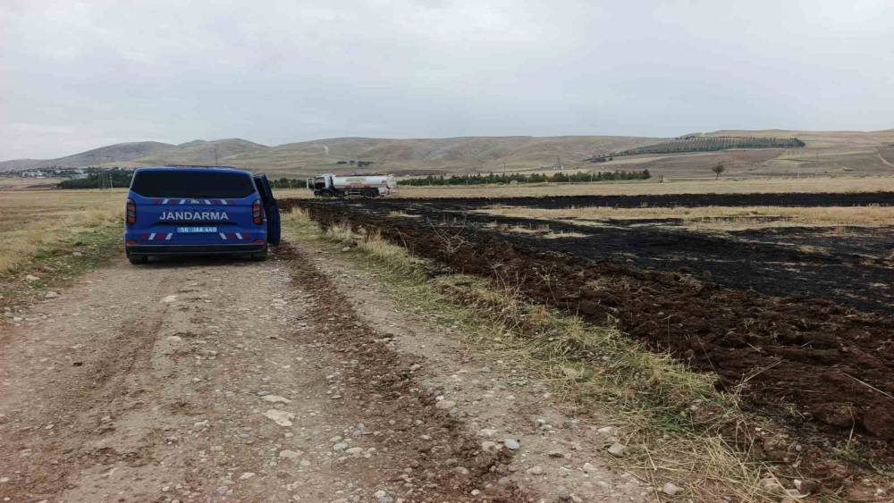 Siirt&rsquo;te anız yakan &ccedil;ift&ccedil;iye adli ve idari işlem
