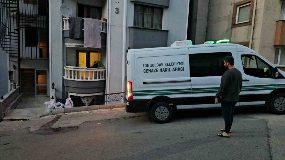 Zonguldak&rsquo;ta yalnız yaşayan adam evinde &ouml;l&uuml; bulundu
