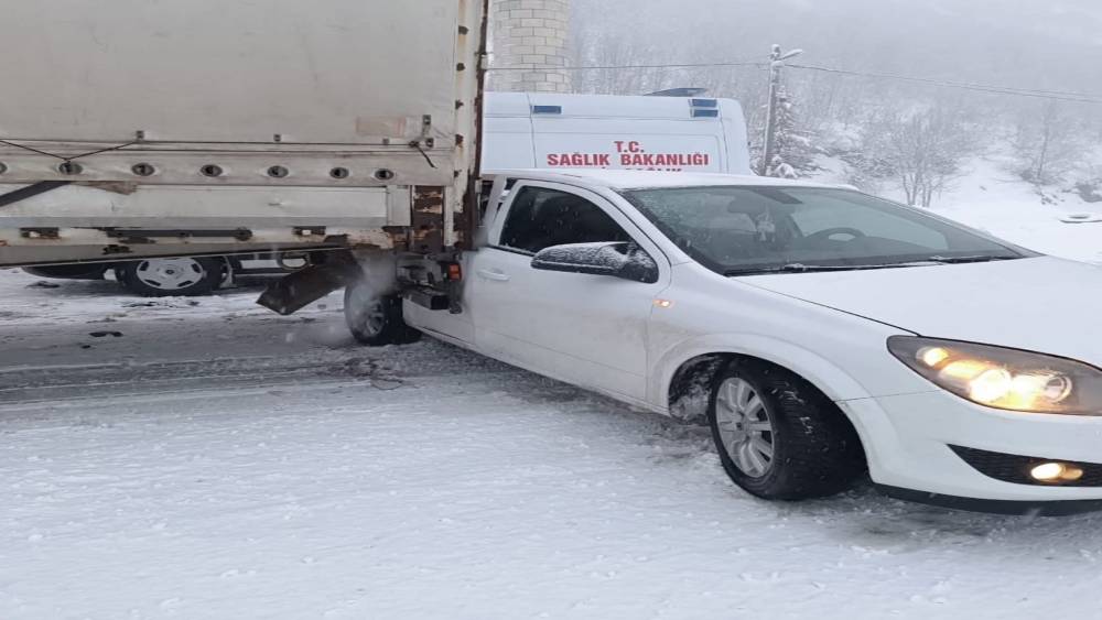 Bing&ouml;l&rsquo;de trafik kazası: 1 yaralı
