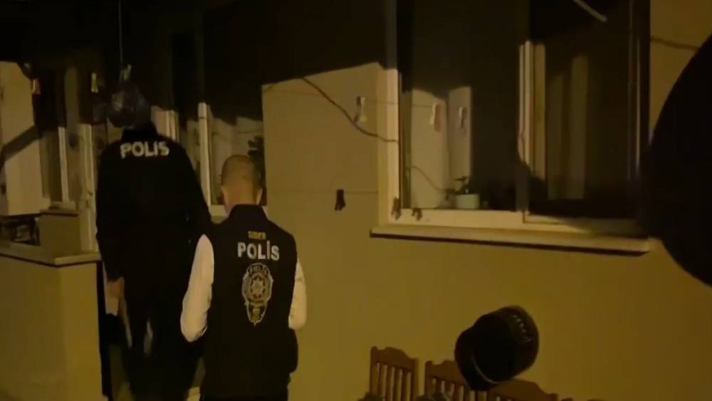 Sakarya merkezli m&uuml;stehcenlik operasyonunda 13 tutuklama
