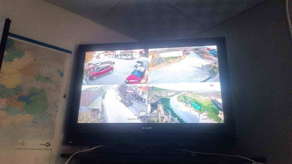 Muhtardan mahalle g&uuml;venliği i&ccedil;in &ouml;rnek adım
