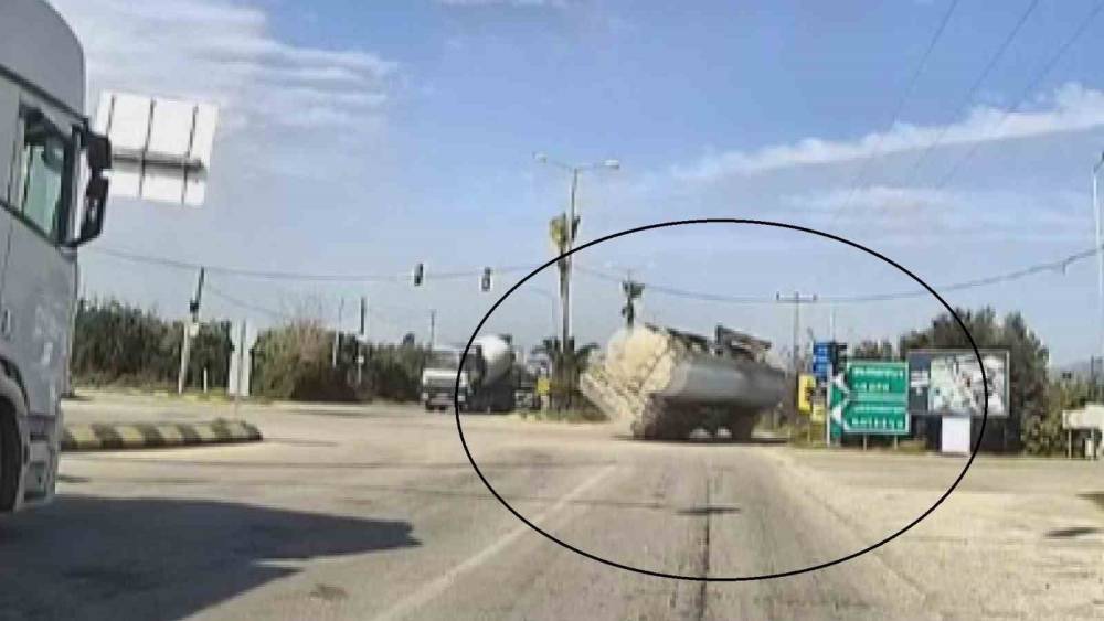 Yakıt y&uuml;kl&uuml; tankerin portakal bah&ccedil;esine u&ccedil;tuğu anlar ara&ccedil; kamerasında
