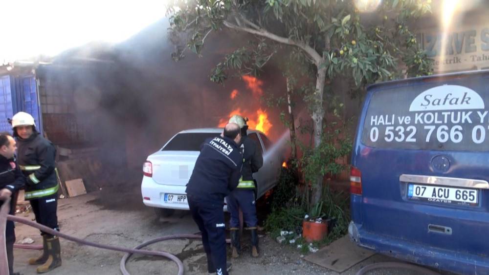 15 g&uuml;n &ouml;nce taşıdığı işyeri g&ouml;zlerinin &ouml;n&uuml;nde k&uuml;le d&ouml;nd&uuml;
