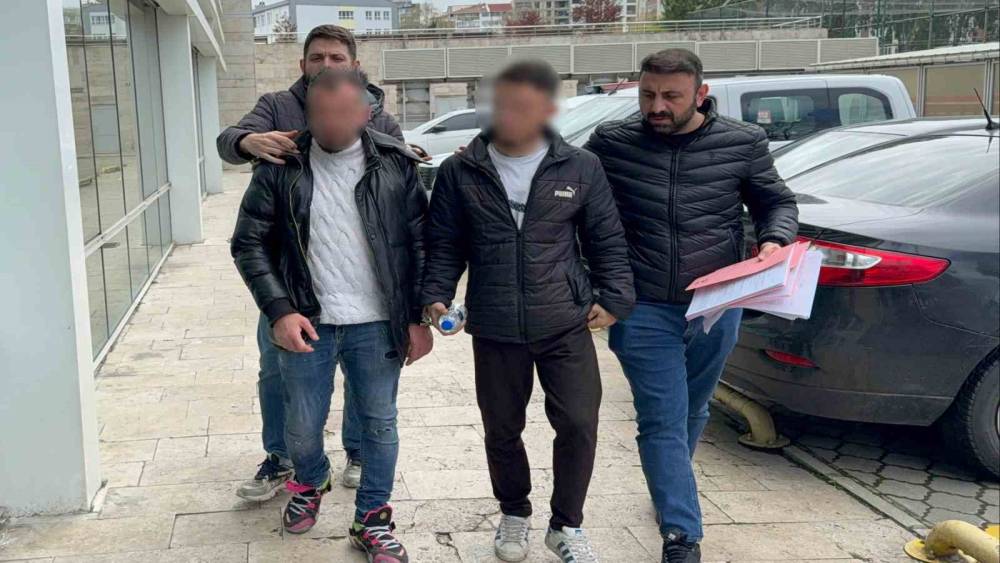 Uyuşturucu operasyonunda g&ouml;zaltına alınan 2 kişi adliyeye sevk edildi
