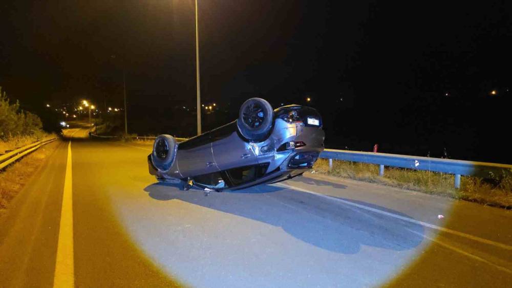 Kamyon ve otomobile &ccedil;arpan ara&ccedil; takla attı: 2 yaralı
