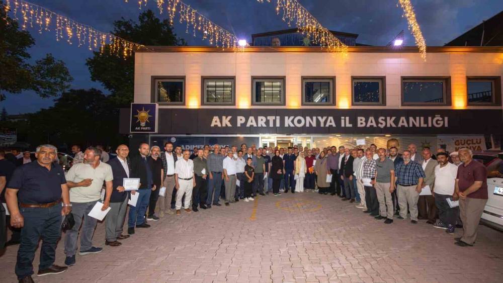 AK Parti Konya&rsquo;da merkez il&ccedil;e mahalle başkanlarıyla istişare toplantısı
