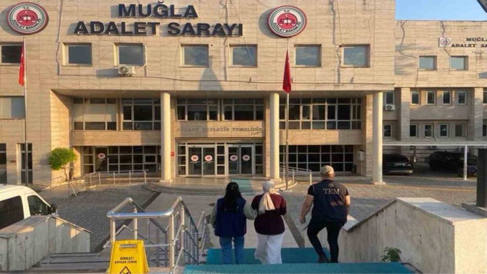 Kesinleşmiş hapis cezası bulunan ET&Ouml; silahlı ter&ouml;r &ouml;ğ&uuml;rt&uuml; &uuml;yesi kadın yakalandı
