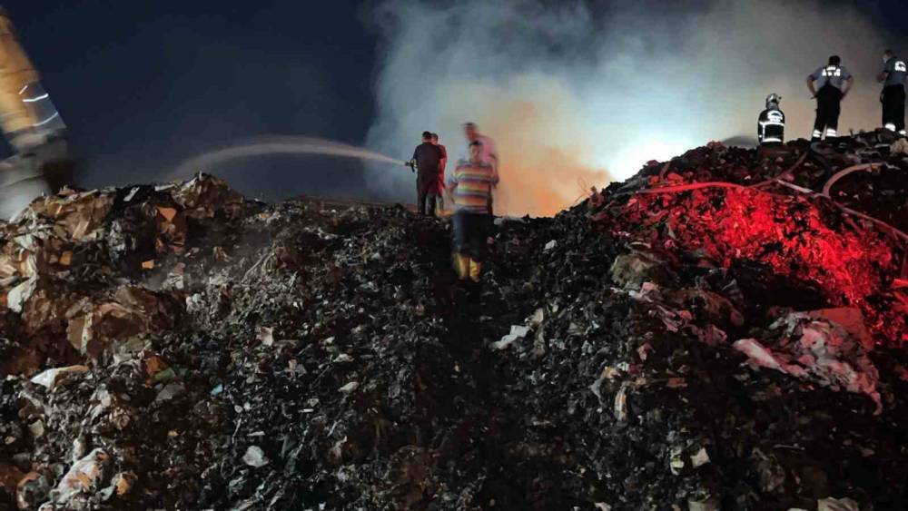 Gaziantep&rsquo;te kağıt fabrikasındaki yangın kontrol altına alındı
