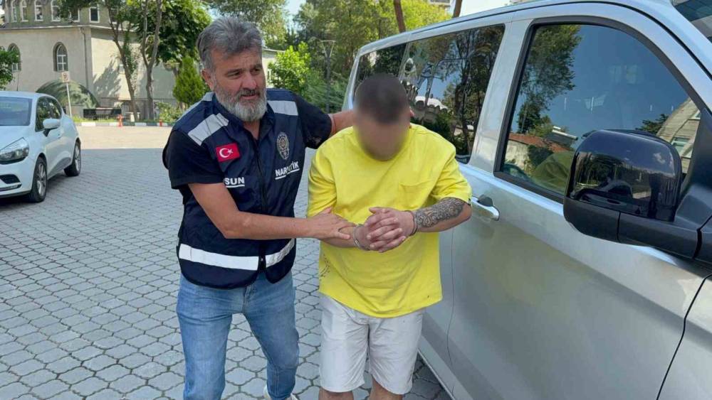 Uyuşturucu ticareti ş&uuml;phelisi tutuklandı

