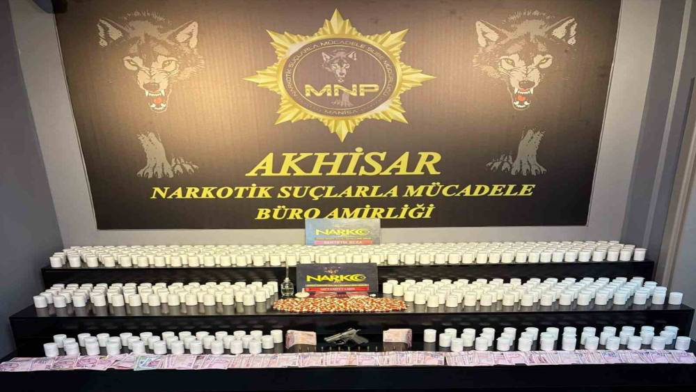 Akhisar&rsquo;da uyuşturucu operasyonunda 2 ş&uuml;pheli tutuklandı
