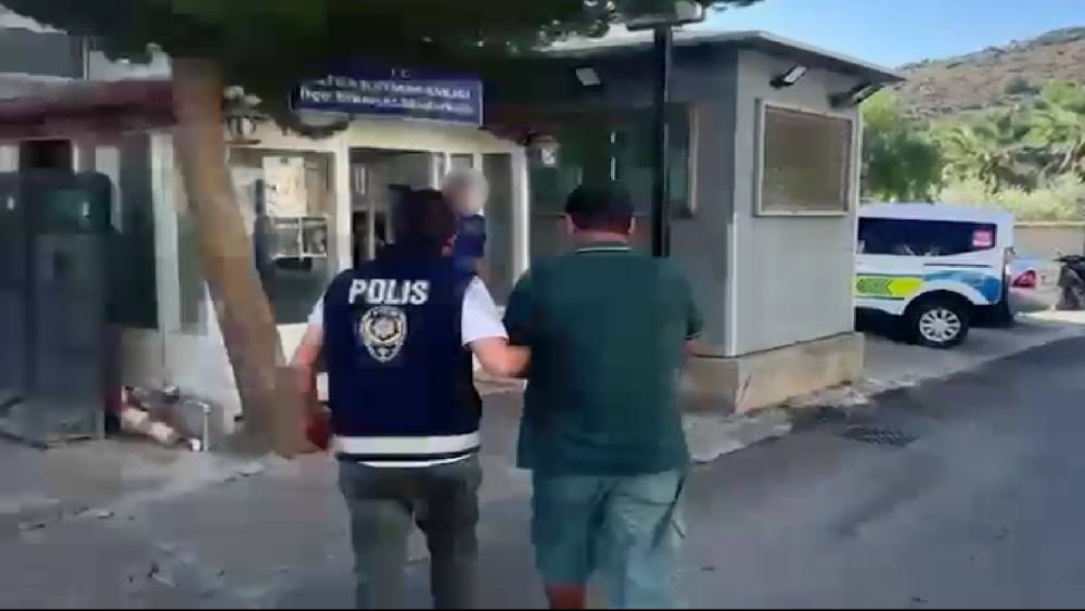 10 yıldır aranan firari h&uuml;k&uuml;ml&uuml; yakalandı
