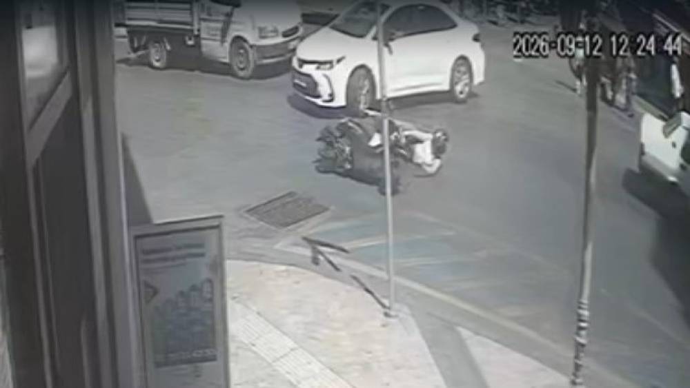 Otomobil ile motosiklet &ccedil;arpıştı: 1 yaralı
