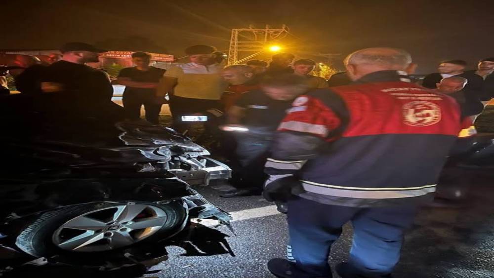 Samandağ&rsquo;da angusa &ccedil;arpan otomobilin s&uuml;r&uuml;c&uuml;s&uuml; yaralandı
