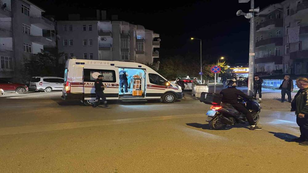 Niğde&rsquo;de motosiklet ile otomobil &ccedil;arpıştı: 1 yaralı
