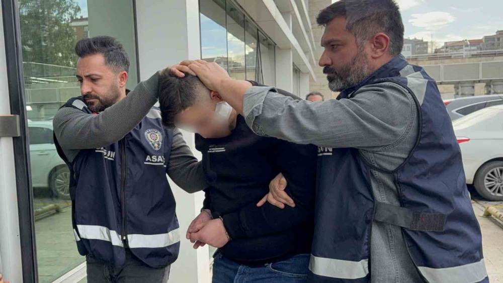 Sokak ortasında t&uuml;fekle bir kişiyi yaralayan şahıs tutuklandı
