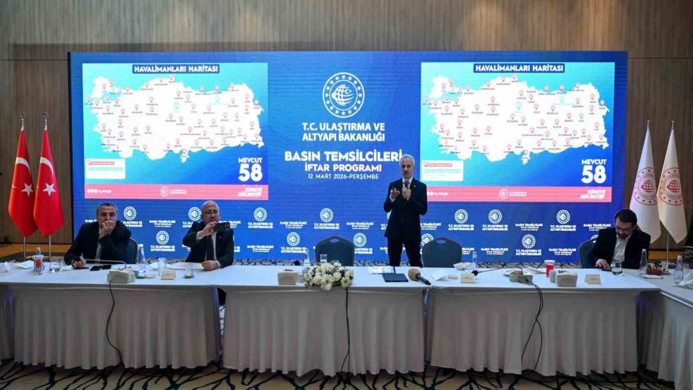 Uraloğlu&rsquo;ndan b&ouml;l&uuml;nm&uuml;ş yol a&ccedil;ıklaması: 30 bin 49 kilometreye ulaştı
